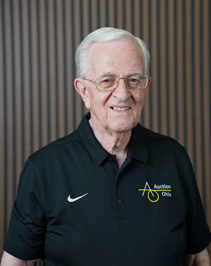 Ray Dailey, Broker